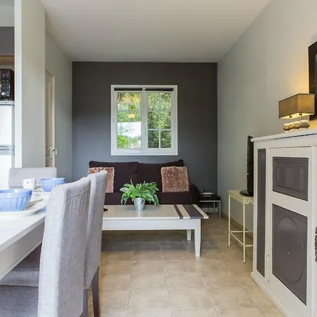 Colorful In Basque Style In A Green Environment Appartement La Bastide-Clairence